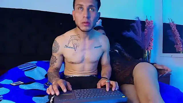 Snapshot of thonixxandluna chatting on 03/03/26, 07:53 thonixxandluna online show from 03/03/26, 07:53