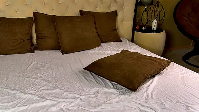 YourSweetArya online show from 04/04/26, 04:04