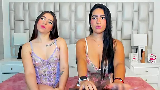 Snapshot of paola_katy_dicks chatting on 03/18/25, 07:53 paola katy dicks online show from 03/18/25, 07:53