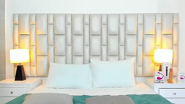 Snapshot of paola_katy_dicks chatting on 09/10/25, 07:47 paola katy dicks online show from 09/10/25, 07:47