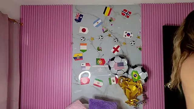 Sophie19   online show from 07/08/26, 11:15