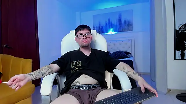 Snapshot of KaiStein chatting on 02/11/26, 07:19 KaiStein online show from 02/11/26, 07:19