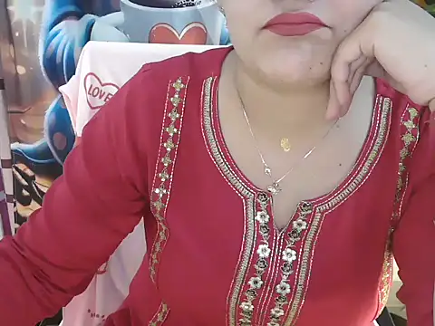 Snapshot of _chitranshi chatting on 05/04/26, 05:03 chitranshi online show from 05/04/26, 05:03