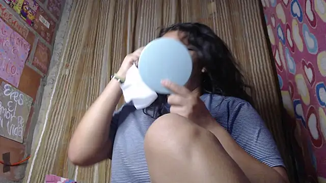 vanuslovelatina online show from 03/19/26, 10:52