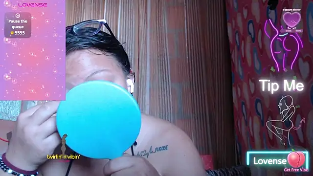 vanuslovelatina online show from 04/11/26, 10:25