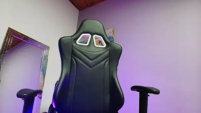 Snapshot of Noah-JONES chatting on 02/17/26, 03:36 Noah-JONES online show from 02/17/26, 03:36