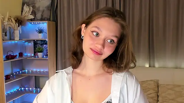 HolliBillig online show from 04/14/26, 07:20