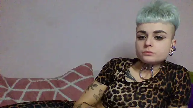 Snapshot of AlisaDear257 chatting on 02/13/26, 08:05 AlisaDear257 online show from 02/13/26, 08:05