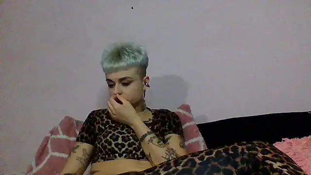 Snapshot of AlisaDear257 chatting on 02/16/26, 08:05 AlisaDear257 online show from 02/16/26, 08:05