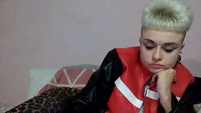 Snapshot of AlisaDear257 chatting on 02/21/26, 07:48 AlisaDear257 online show from 02/21/26, 07:48