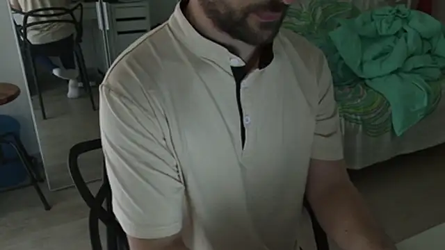 Snapshot of Luchash chatting on 05/18/26, 04:24 Luchash online show from 05/18/26, 04:24