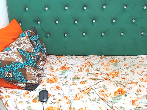 Snapshot of NtandoXx chatting on 02/13/26, 03:46 NtandoXx online show from 02/13/26, 03:46