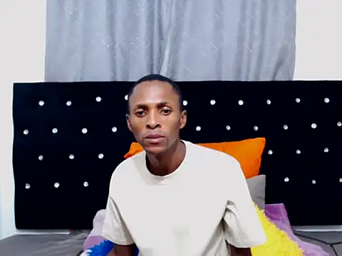 NtandoXx online show from 04/10/26, 03:01
