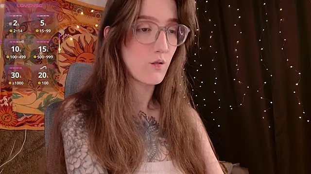 lolami  online show from 04/15/26, 06:31