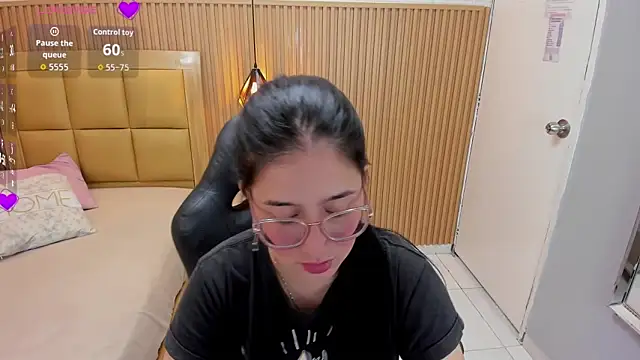 Snapshot of SAMANTHAFIORE1 chatting on 02/18/26, 12:45 SAMANTHAFIORE1 online show from 02/18/26, 12:45