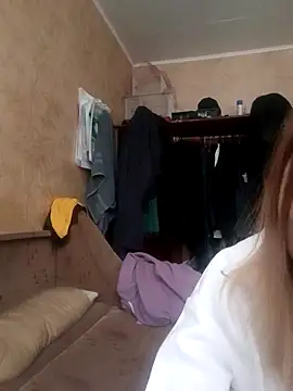 Snapshot of EvaTallor chatting on 02/12/26, 05:13 EvaTallor online show from 02/12/26, 05:13