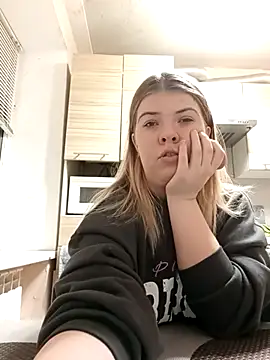 Snapshot of EvaTallor chatting on 02/14/26, 04:48 EvaTallor online show from 02/14/26, 04:48