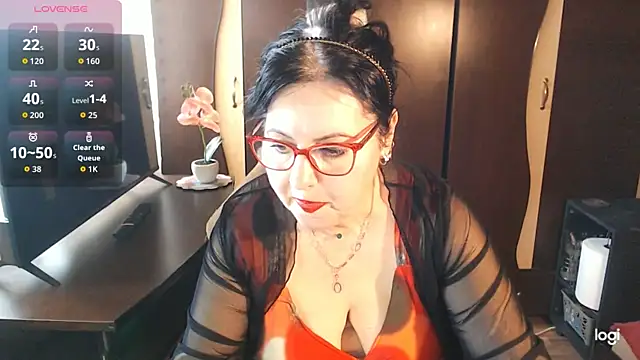 exiMIlf online show from 04/05/26, 10:45