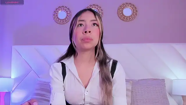 ValeryGomezz online show from 04/29/26, 02:10