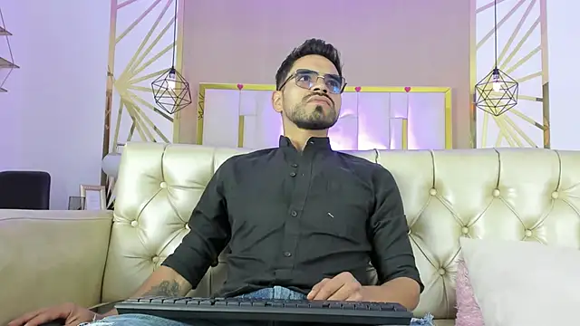 Snapshot of HotPulse_vc chatting on 02/20/26, 12:27 HotPulse vc online show from 02/20/26, 12:27