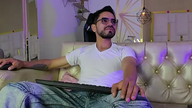 Snapshot of HotPulse_vc chatting on 02/27/26, 12:38 HotPulse vc online show from 02/27/26, 12:38