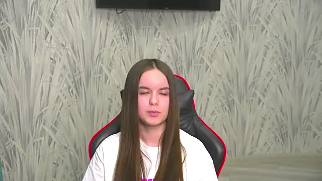 Snapshot of MarenCalarco chatting on 02/11/26, 11:15 MarenCalarco online show from 02/11/26, 11:15