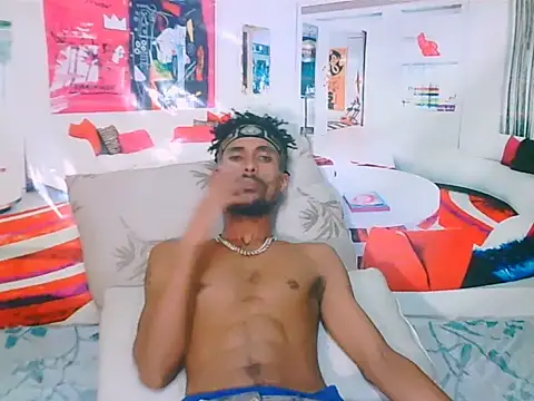 Snapshot of EroticPoison69 chatting on 02/16/26, 05:42 EroticPoison69 online show from 02/16/26, 05:42