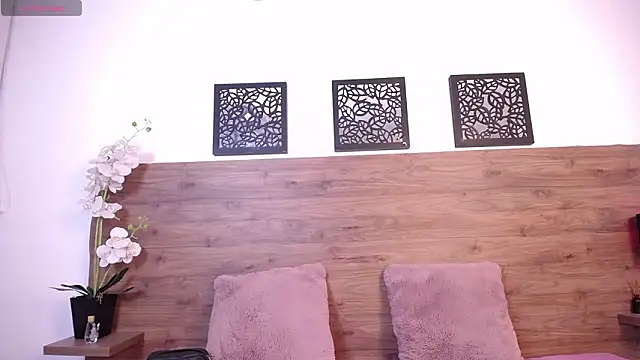 Snapshot of Shanna_Wells chatting on 02/12/26, 12:00 Shanna Wells online show from 02/12/26, 12:00