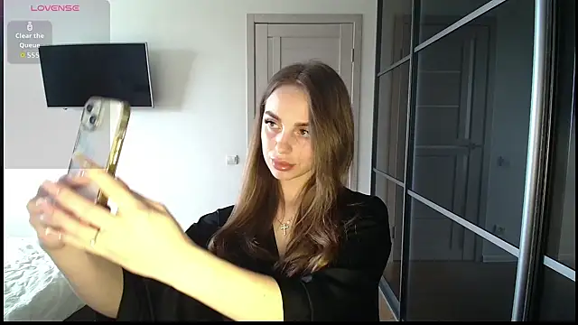 Snapshot of _julia_wonderful_ chatting on 03/06/26, 12:12 julia wonderful online show from 03/06/26, 12:12