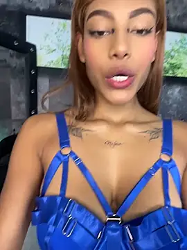 SinLunaXXX online show from 04/25/26, 09:34