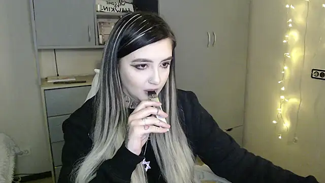 Rin Tozier online show from 03/05/26, 12:39