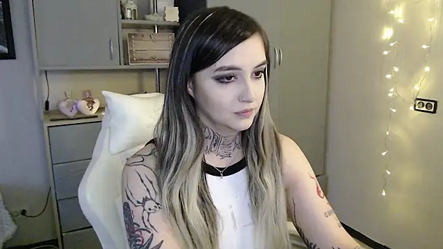 Rin Tozier online show from 04/06/26, 01:47