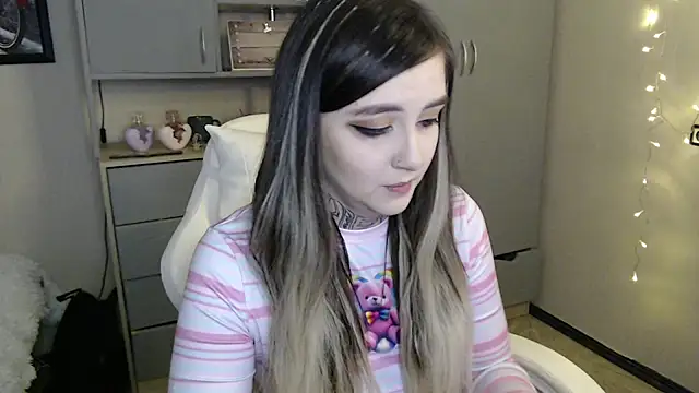 Rin Tozier online show from 04/10/26, 01:22