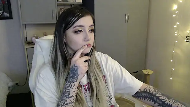 Rin Tozier online show from 04/12/26, 01:32