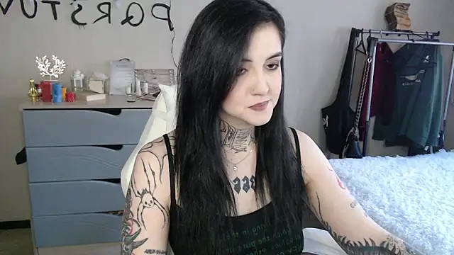 Snapshot of Rin_Tozier chatting on 05/06/26, 01:25 Rin Tozier online show from 05/06/26, 01:25