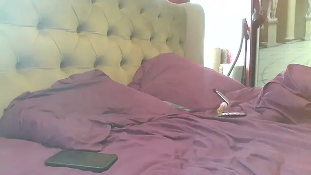 Shailadiess online show from 05/21/26, 09:38