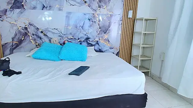 aixa 06 online show from 03/27/26, 06:40