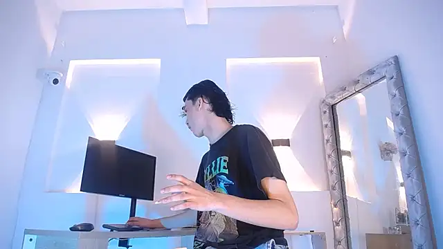 jullian ricci online show from 06/20/26, 08:33