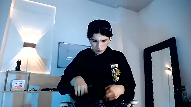 jullian ricci online show from 07/10/26, 08:11