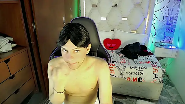 Top and bottom online show from 03/19/26, 08:13