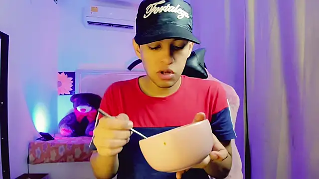 Top and bottom online show from 04/14/26, 08:48