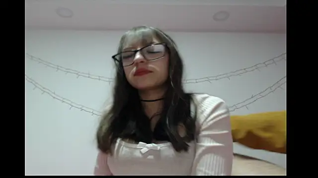 Snapshot of michell_bunny1 chatting on 02/19/26, 03:02 michell bunny1 online show from 02/19/26, 03:02