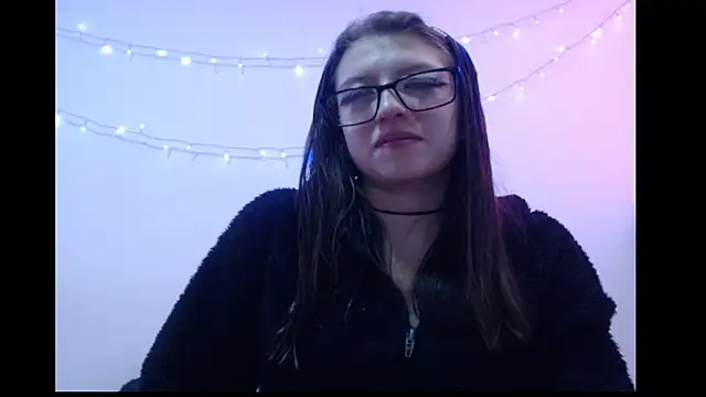 Snapshot of michell_bunny1 chatting on 02/27/26, 04:18 michell bunny1 online show from 02/27/26, 04:18