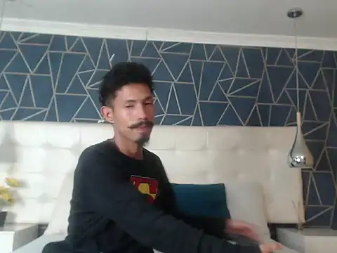 Snapshot of NoaahTylor chatting on 02/14/26, 06:37 NoaahTylor online show from 02/14/26, 06:37