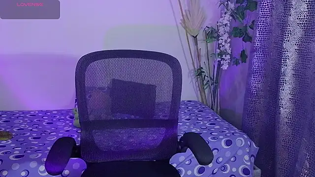 Scarlett Laurent online show from 03/11/26, 05:13