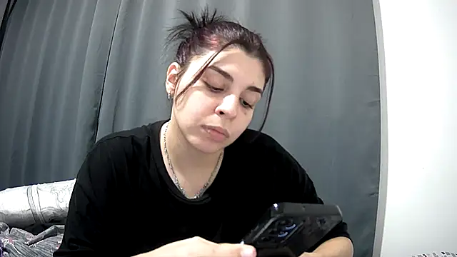 Snapshot of violetazein7 chatting on 05/15/26, 10:50 violetazein7 online show from 05/15/26, 10:50