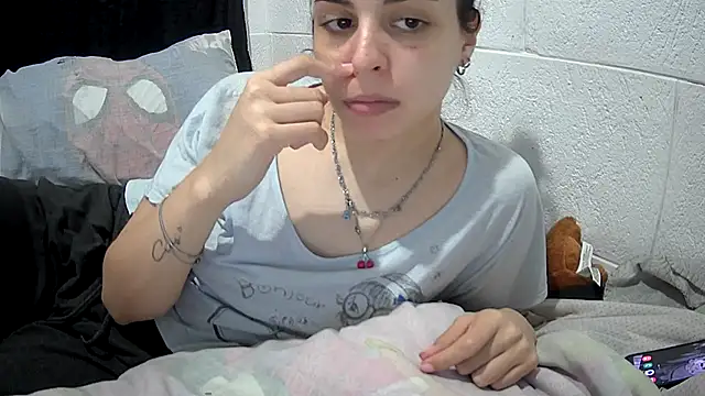 Snapshot of violetazein7 chatting on 07/12/26, 04:36 violetazein7 online show from 07/12/26, 04:36