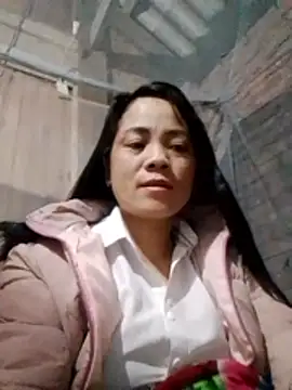 Snapshot of molly-xx chatting on 02/11/26, 10:37 molly-xx online show from 02/11/26, 10:37