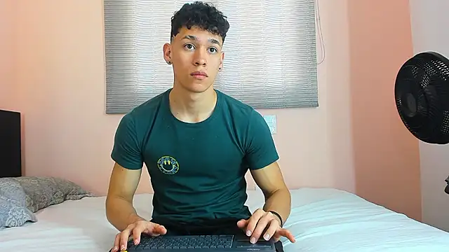 Snapshot of Muscle__Myke chatting on 02/26/26, 01:10 Muscle Myke online show from 02/26/26, 01:10