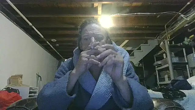Snapshot of ShadowLove85 chatting on 07/04/26, 06:30 ShadowLove85 online show from 07/04/26, 06:30